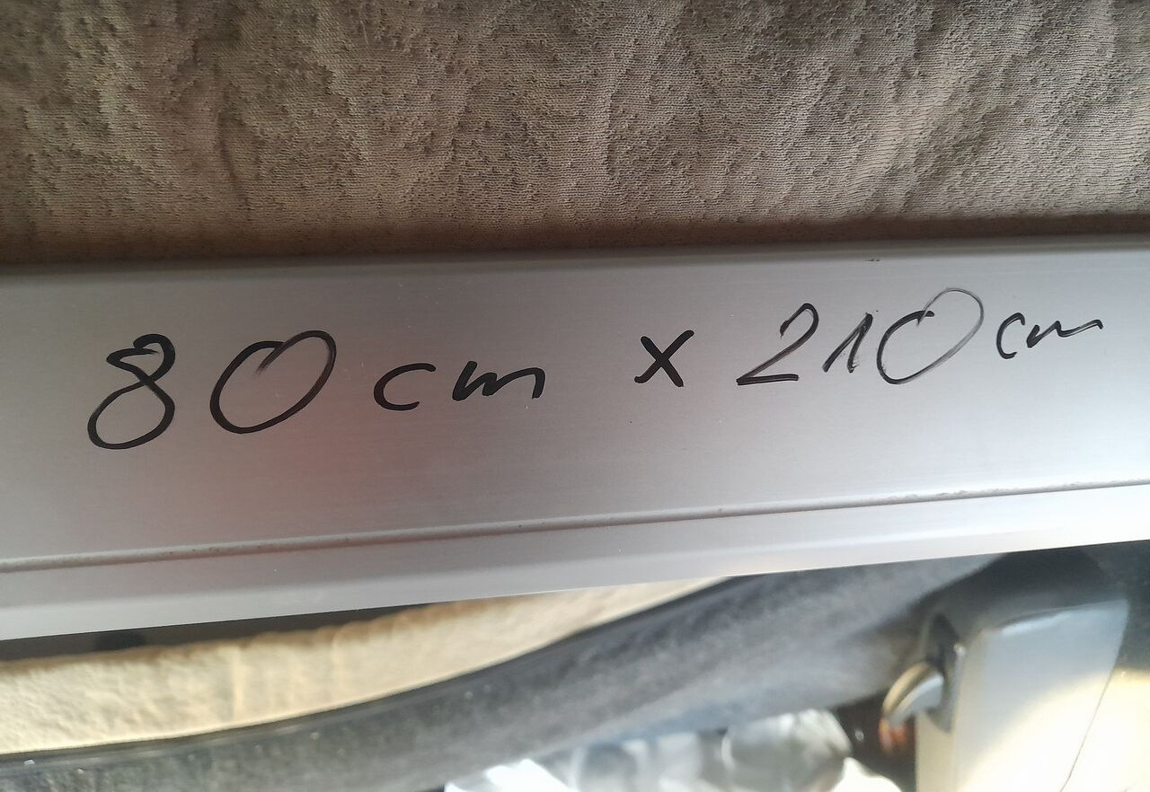 Mercedes-Benz ACTROS   Mercedes-Benz - Cabine e interior de Caminhão: foto 2 Mercedes-Benz ACTROS   Mercedes-Benz - Cabine e interior de Caminhão: foto 2