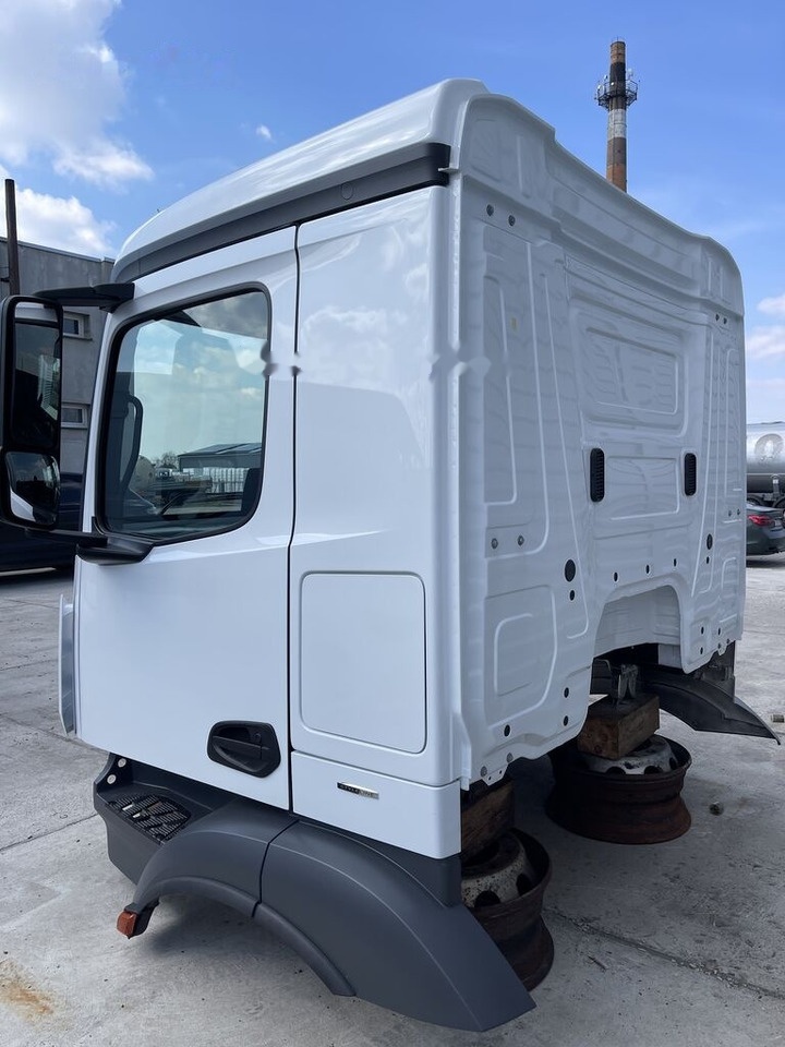 Cabine nuevo Mercedes-Benz Actros MP4  for Mercedes-Benz ACTROS ANTOS AXOR: foto 8