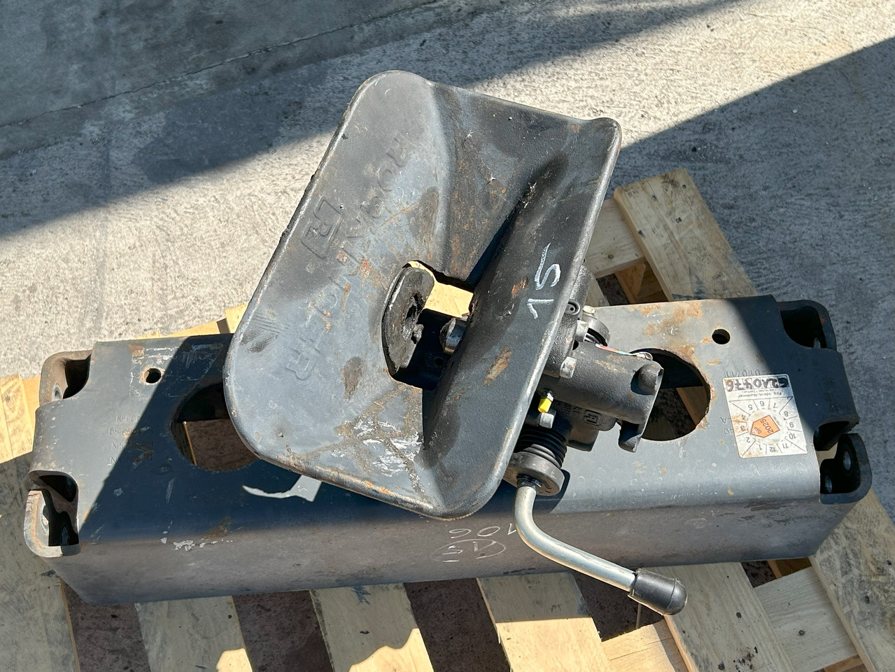 ROCKINGER RO 400 G145HOOK AUTOMATIC COUPLING RO400A46001 DAF XF 106 - Peça universal de Caminhão: foto 1 ROCKINGER RO 400 G145HOOK AUTOMATIC COUPLING RO400A46001 DAF XF 106 - Peça universal de Caminhão: foto 1