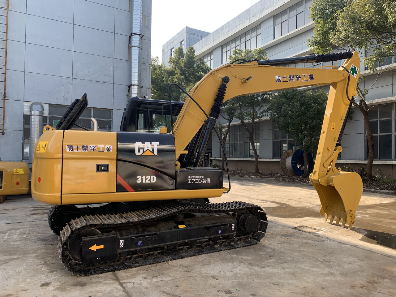 Caterpillar 12 ton Excavator Used Condition CAT 312D Good Price - Escavadora de rastos: foto 1 Caterpillar 12 ton Excavator Used Condition CAT 312D Good Price - Escavadora de rastos: foto 1