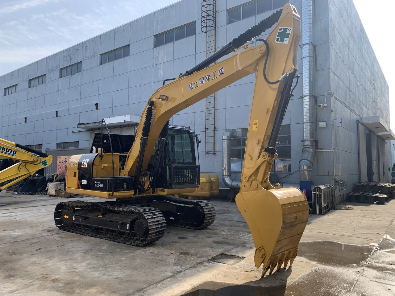 Caterpillar 12 ton Excavator Used Condition CAT 312D Good Price - Escavadora de rastos: foto 4 Caterpillar 12 ton Excavator Used Condition CAT 312D Good Price - Escavadora de rastos: foto 4