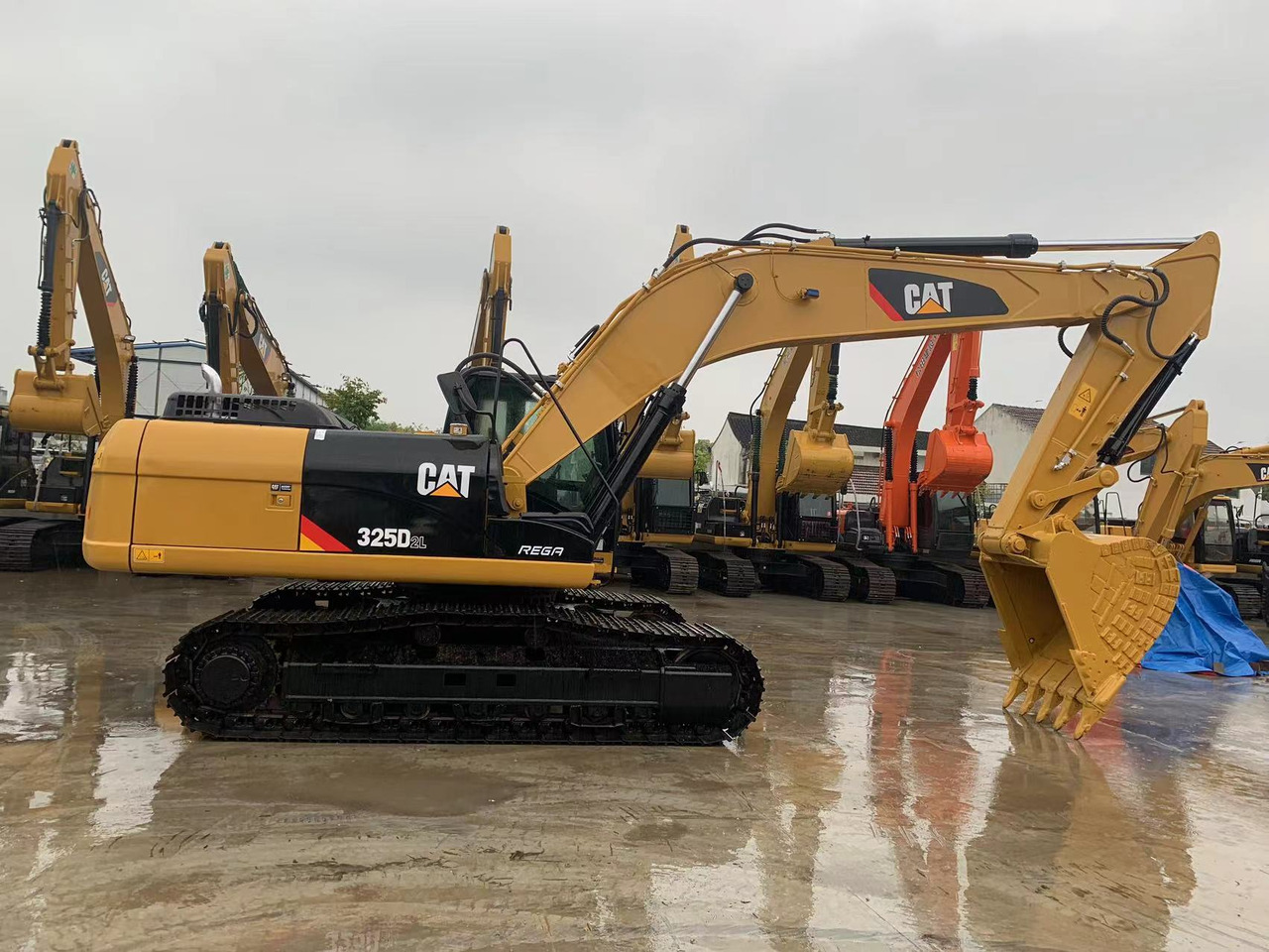 Caterpillar Construction Machine 25 ton Excavator CAT 325D, 325CL, 325BL - Escavadora de rastos: foto 4 Caterpillar Construction Machine 25 ton Excavator CAT 325D, 325CL, 325BL - Escavadora de rastos: foto 4