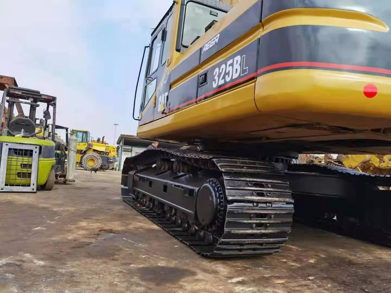 Caterpillar Excavator Secondhand Condition CAT 325BL, 330BL, 320BL - Escavadora de rastos: foto 5 Caterpillar Excavator Secondhand Condition CAT 325BL, 330BL, 320BL - Escavadora de rastos: foto 5