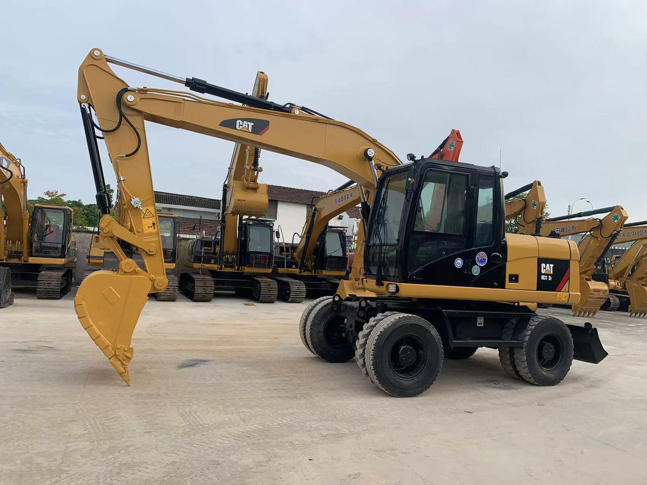 Caterpillar M315D Wheel Excavator Moving by Tires - Escavadeira de rodas: foto 2 Caterpillar M315D Wheel Excavator Moving by Tires - Escavadeira de rodas: foto 2