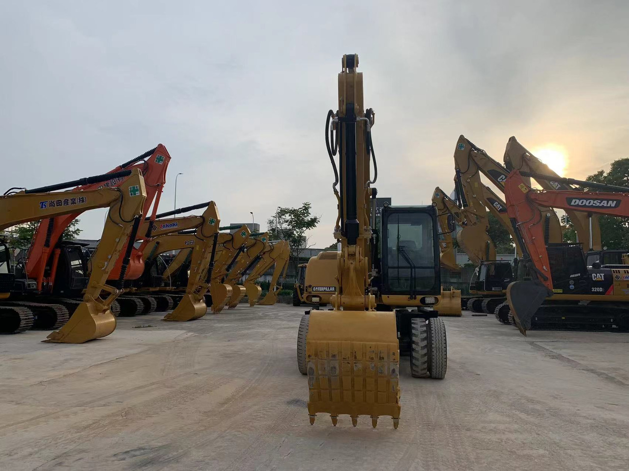 Caterpillar M315D Wheel Excavator Moving by Tires - Escavadeira de rodas: foto 5 Caterpillar M315D Wheel Excavator Moving by Tires - Escavadeira de rodas: foto 5