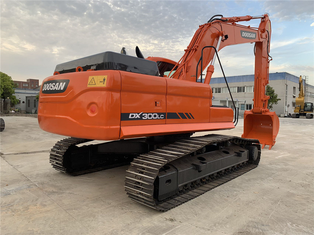 Doosan Used Doosan DX140 Excavator for Sale – Durable Chassis, Great Price for Municipal Work - Escavadora de rastos: foto 1 Doosan Used Doosan DX140 Excavator for Sale – Durable Chassis, Great Price for Municipal Work - Escavadora de rastos: foto 1