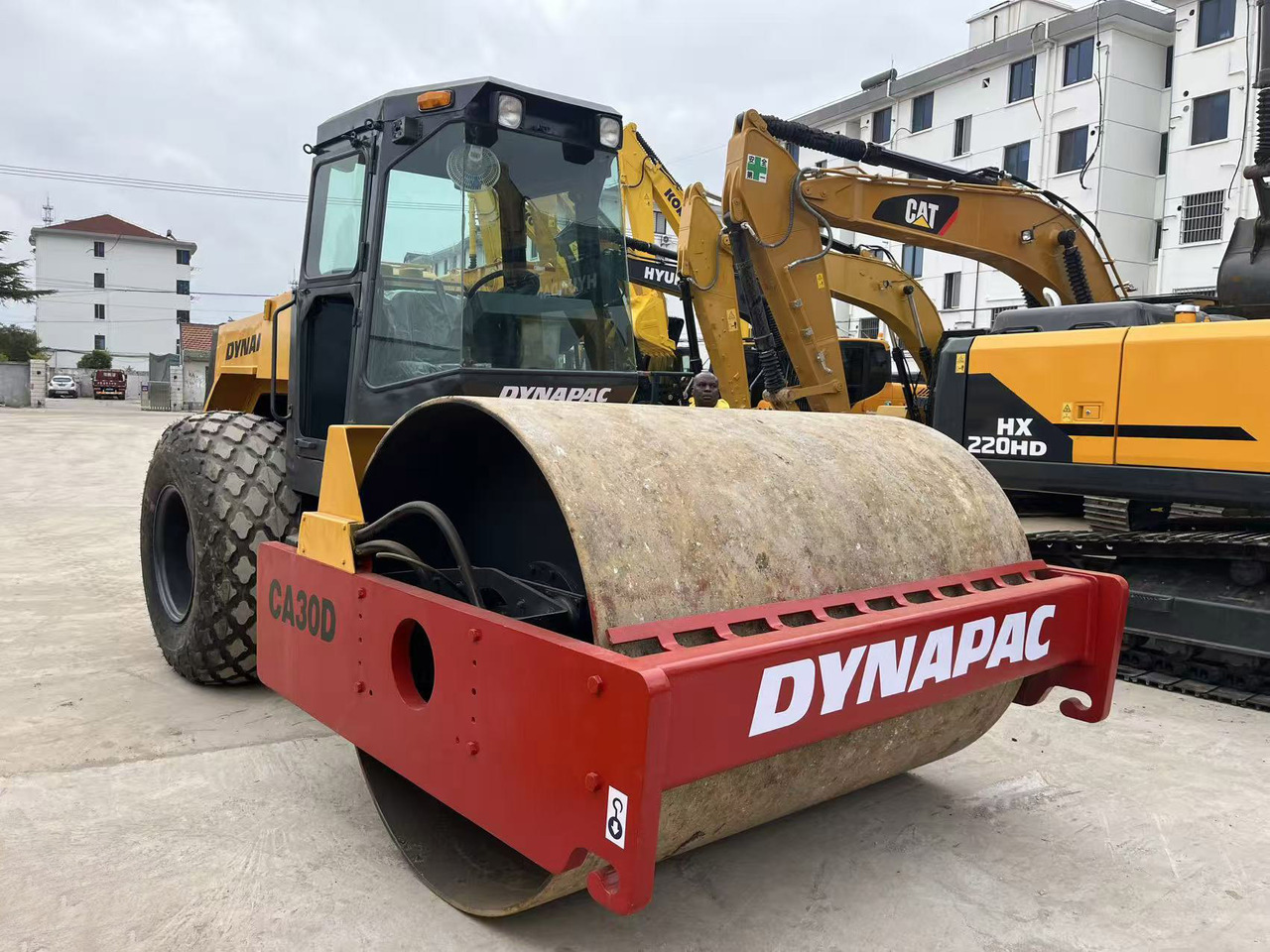 Dynapac Vibratory Road roller CA30D, CA25D Good Price on Sale - Compactador de asfalto: foto 2 Dynapac Vibratory Road roller CA30D, CA25D Good Price on Sale - Compactador de asfalto: foto 2