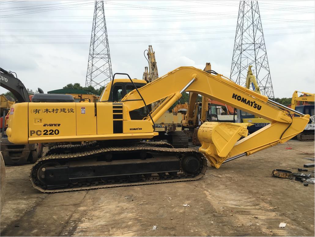 KOMATSU PC22 used excavator Japanese construction machine PC220-6 excavator - Escavadora de rastos: foto 1 KOMATSU PC22 used excavator Japanese construction machine PC220-6 excavator - Escavadora de rastos: foto 1