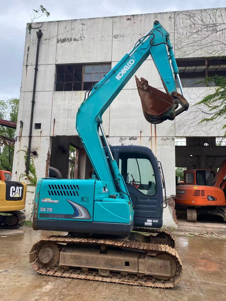 Kobelco SK75, SK55 Original Condition Japan Excavator - Escavadora de rastos: foto 3 Kobelco SK75, SK55 Original Condition Japan Excavator - Escavadora de rastos: foto 3