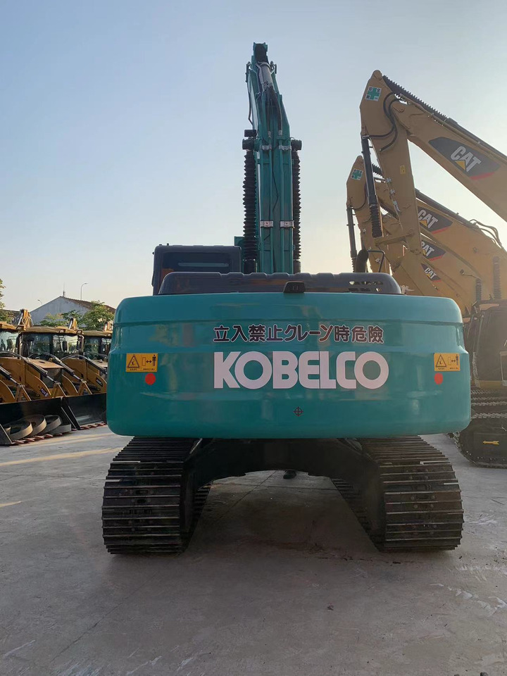 Kobelco Secondhand Excavator SK200 Cheap price - Escavadora de rastos: foto 2 Kobelco Secondhand Excavator SK200 Cheap price - Escavadora de rastos: foto 2