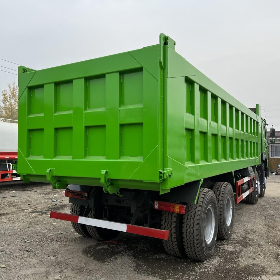 SINOTRUK HOWO 8x4 Dump Truck for Sale 294 kW (400 HP) Weichai Engine, 26 CBM Cargo Box & 40 T Payload - Caminhão basculante: foto 3 SINOTRUK HOWO 8x4 Dump Truck for Sale 294 kW (400 HP) Weichai Engine, 26 CBM Cargo Box & 40 T Payload - Caminhão basculante: foto 3