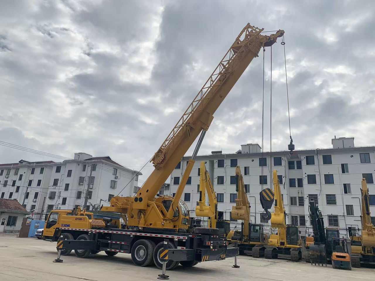XCMG Truck Crane QY50K, QY65K, QY70K Good Price on Sale - Guindaste móvel: foto 4 XCMG Truck Crane QY50K, QY65K, QY70K Good Price on Sale - Guindaste móvel: foto 4