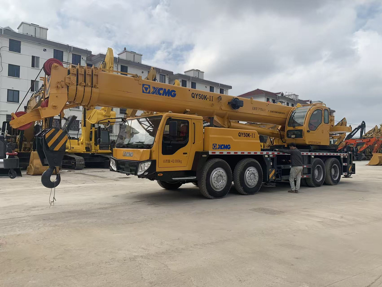 XCMG Truck Crane QY50K, QY65K, QY70K Good Price on Sale - Guindaste móvel: foto 2 XCMG Truck Crane QY50K, QY65K, QY70K Good Price on Sale - Guindaste móvel: foto 2