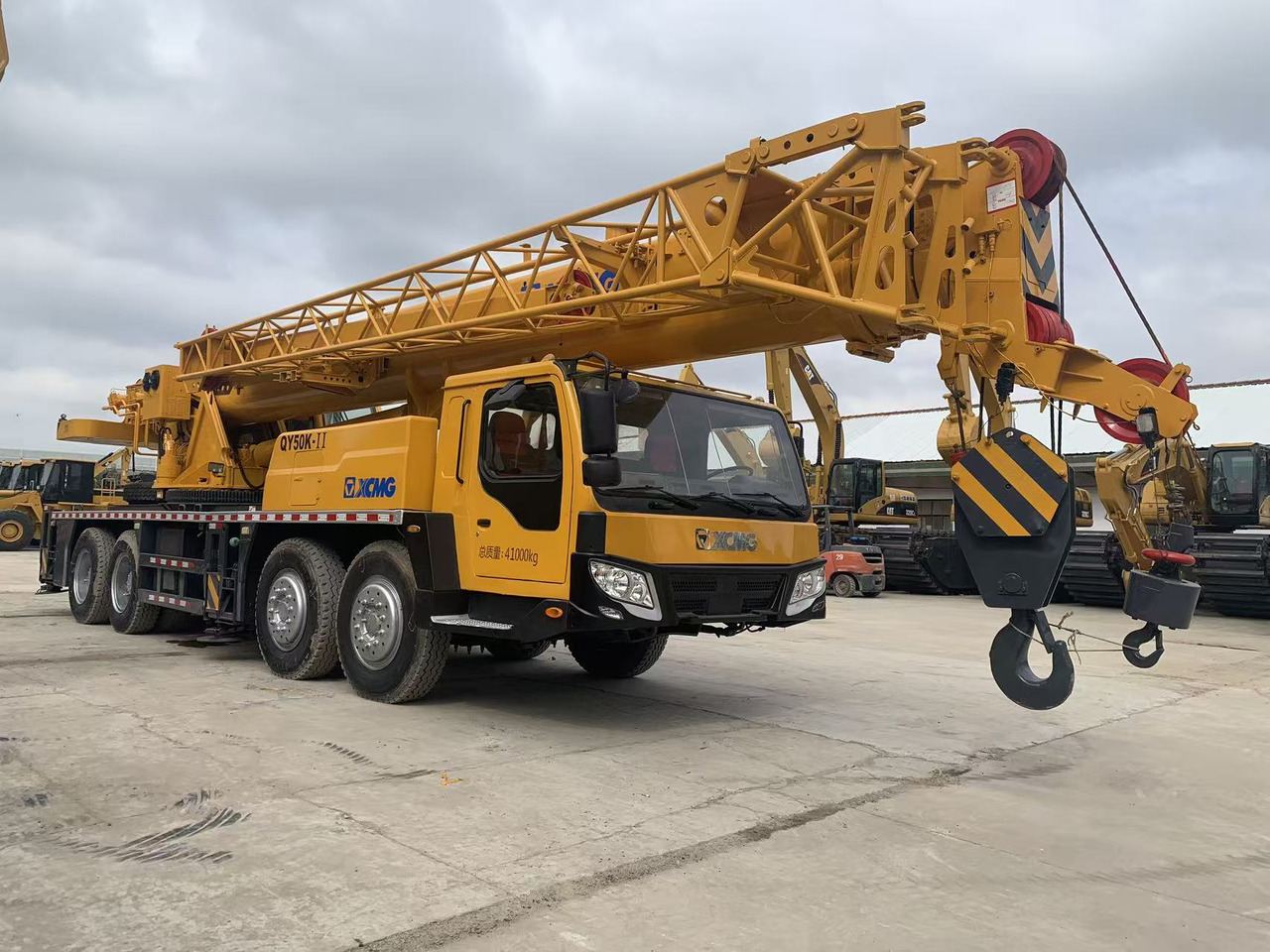 XCMG Truck Crane QY50K, QY65K, QY70K Good Price on Sale - Guindaste móvel: foto 1 XCMG Truck Crane QY50K, QY65K, QY70K Good Price on Sale - Guindaste móvel: foto 1