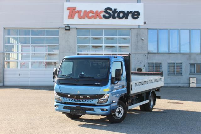 FUSO Canter 4C15E M - BATT. - Furgão caixa aberta: foto 1 FUSO Canter 4C15E M - BATT. - Furgão caixa aberta: foto 1