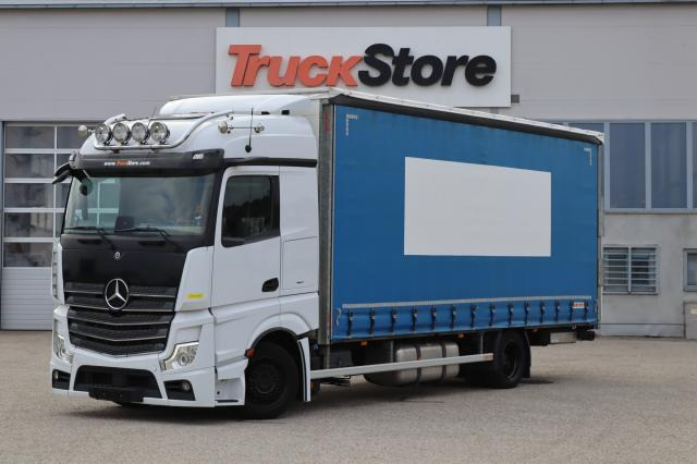 Mercedes-Benz Actros 1833 L nR - Caminhão com lona: foto 1 Mercedes-Benz Actros 1833 L nR - Caminhão com lona: foto 1