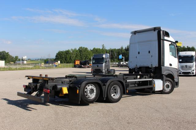 Mercedes-Benz Actros 2545 - Caminhão transportador de contêineres/ Caixa móvel: foto 3 Mercedes-Benz Actros 2545 - Caminhão transportador de contêineres/ Caixa móvel: foto 3