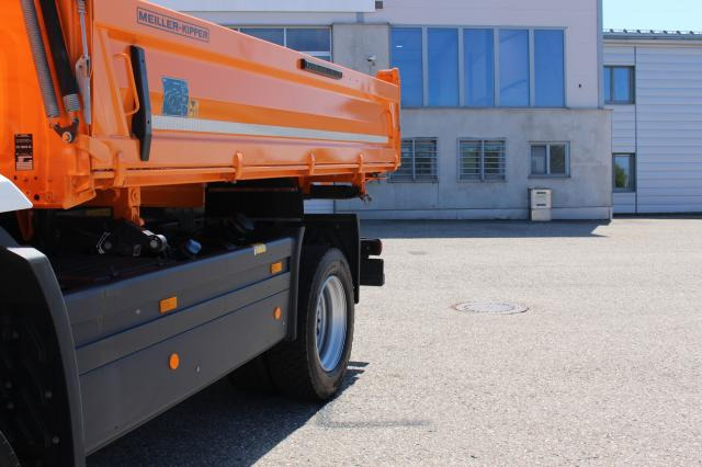 Mercedes-Benz Atego 1530AK VORFÜHRER - Caminhão basculante: foto 3 Mercedes-Benz Atego 1530AK VORFÜHRER - Caminhão basculante: foto 3