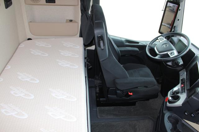 Tractor Mercedes-Benz Actros 1863LS NEUZUSTAND: foto 9 Tractor Mercedes-Benz Actros 1863LS NEUZUSTAND: foto 9