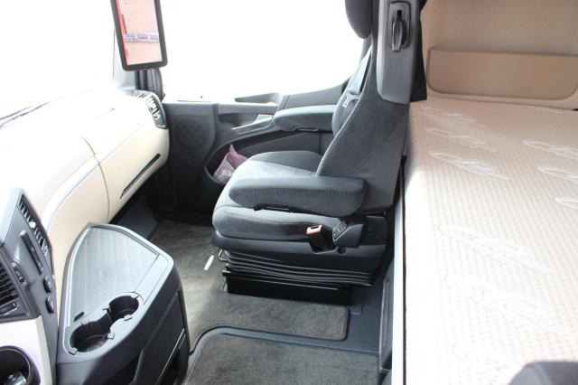 Tractor Mercedes-Benz Actros 1863LS NEUZUSTAND: foto 10 Tractor Mercedes-Benz Actros 1863LS NEUZUSTAND: foto 10