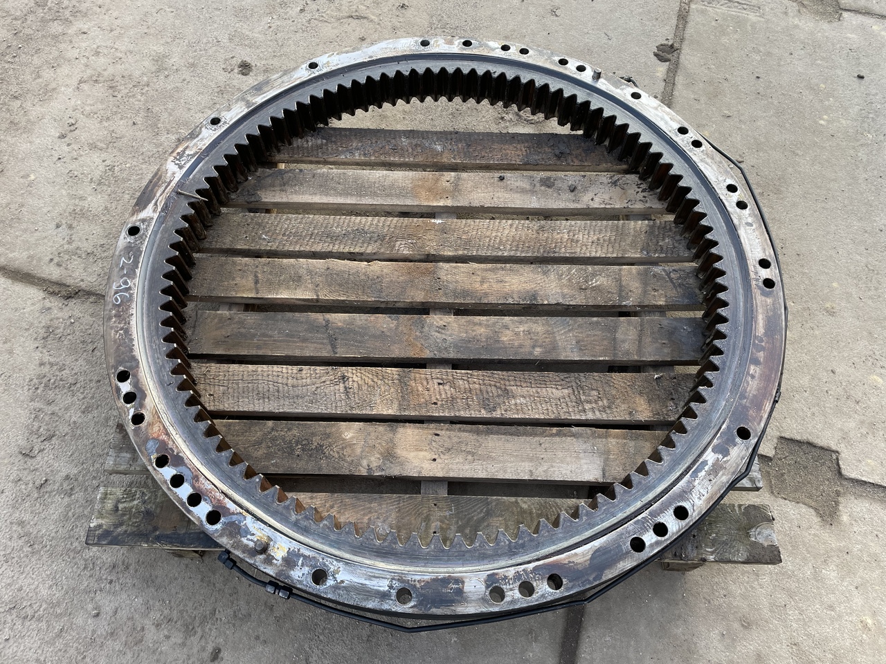 KOMATSU PC 228 - Coroa de giro de Escavadeira: foto 3 KOMATSU PC 228 - Coroa de giro de Escavadeira: foto 3