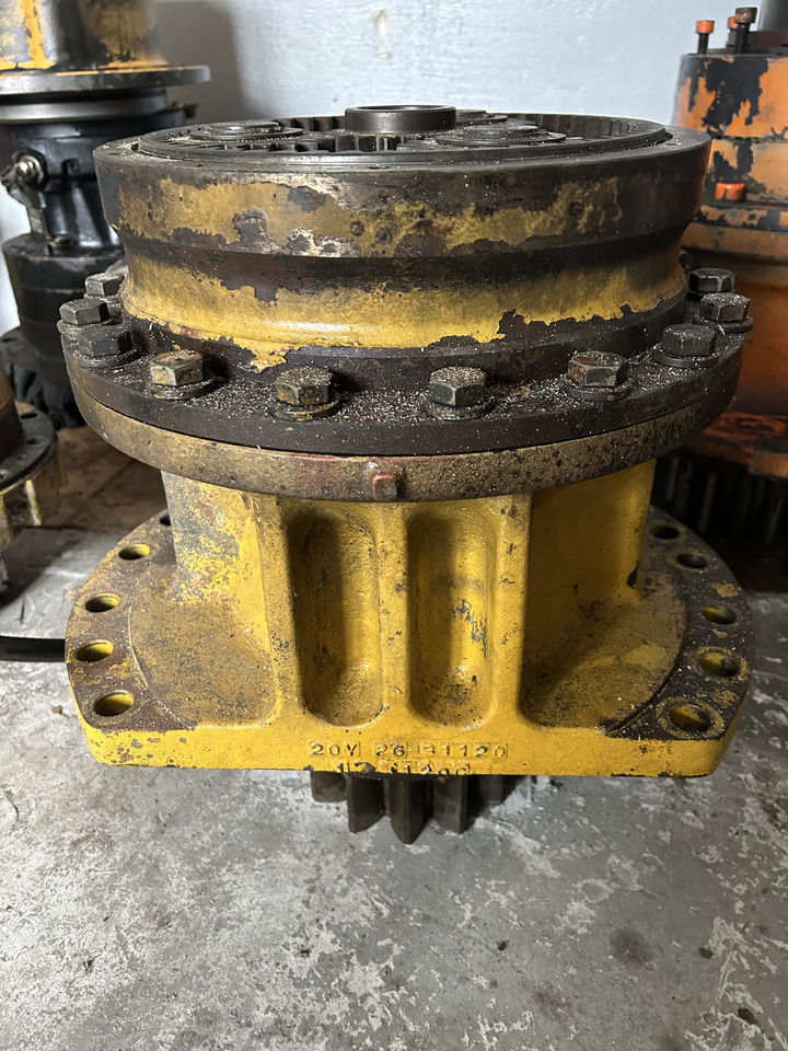 Komatsu PC210 - Motor de giro de Escavadeira: foto 1 Komatsu PC210 - Motor de giro de Escavadeira: foto 1