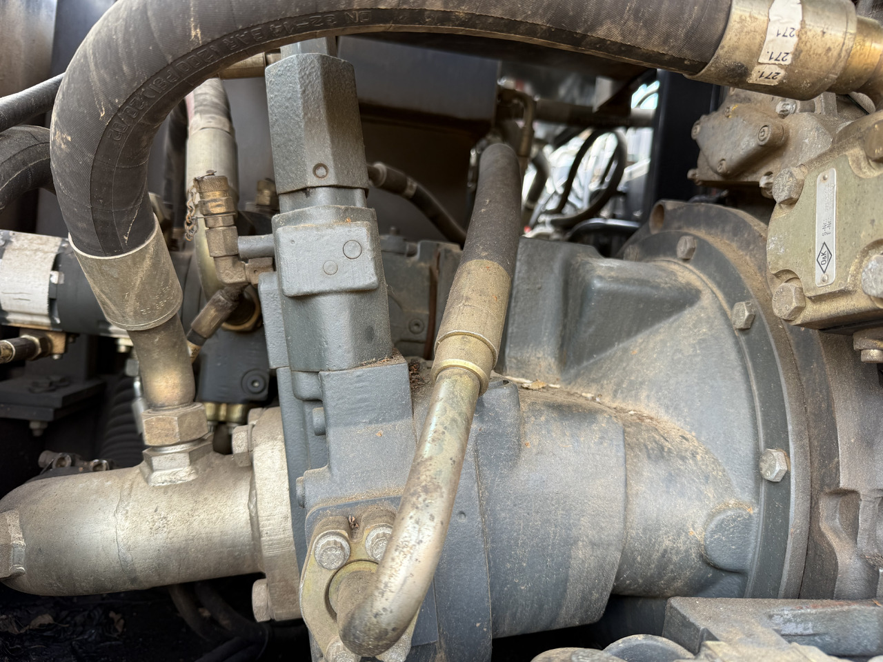 REXROTH - Bomba hidráulica de Escavadeira: foto 1 REXROTH - Bomba hidráulica de Escavadeira: foto 1