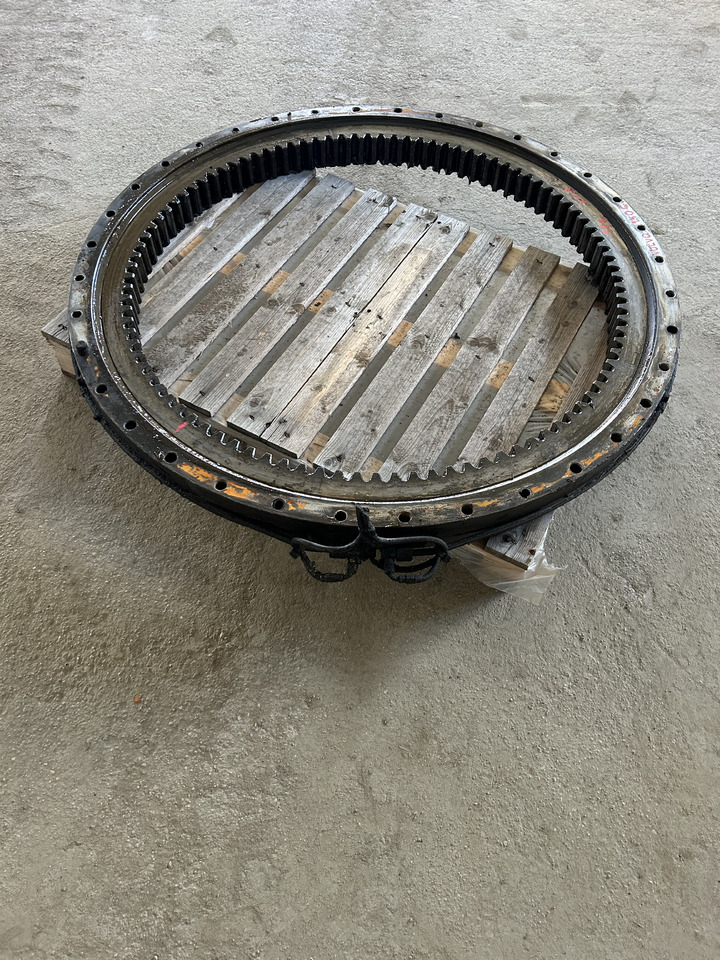 Volvo EW140C - Coroa de giro de Escavadeira de rodas: foto 2 Volvo EW140C - Coroa de giro de Escavadeira de rodas: foto 2