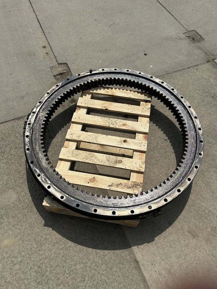 Volvo EW140C - Coroa de giro de Escavadeira: foto 2 Volvo EW140C - Coroa de giro de Escavadeira: foto 2