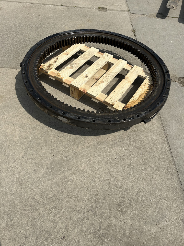 Volvo EW140C - Coroa de giro de Escavadeira: foto 4 Volvo EW140C - Coroa de giro de Escavadeira: foto 4