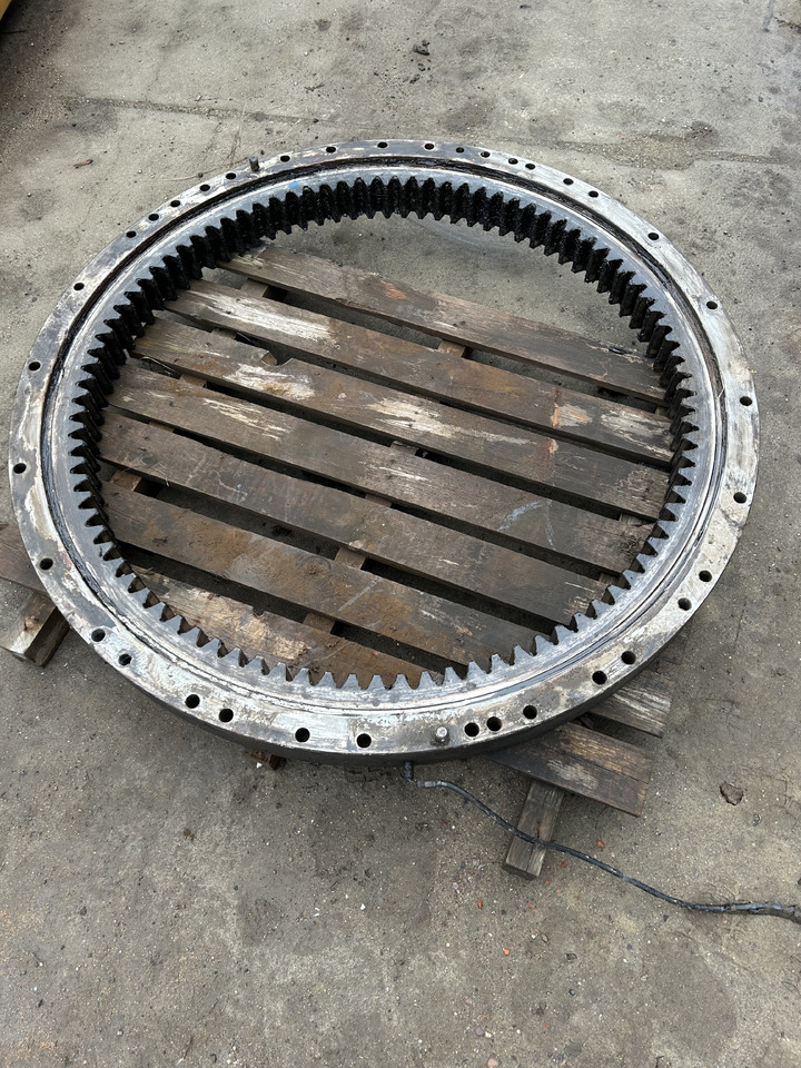 Volvo EW180C - Coroa de giro de Escavadeira de rodas: foto 3 Volvo EW180C - Coroa de giro de Escavadeira de rodas: foto 3