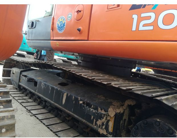 2020 Hitachi ZX120 - Escavadora de rastos: foto 4 2020 Hitachi ZX120 - Escavadora de rastos: foto 4