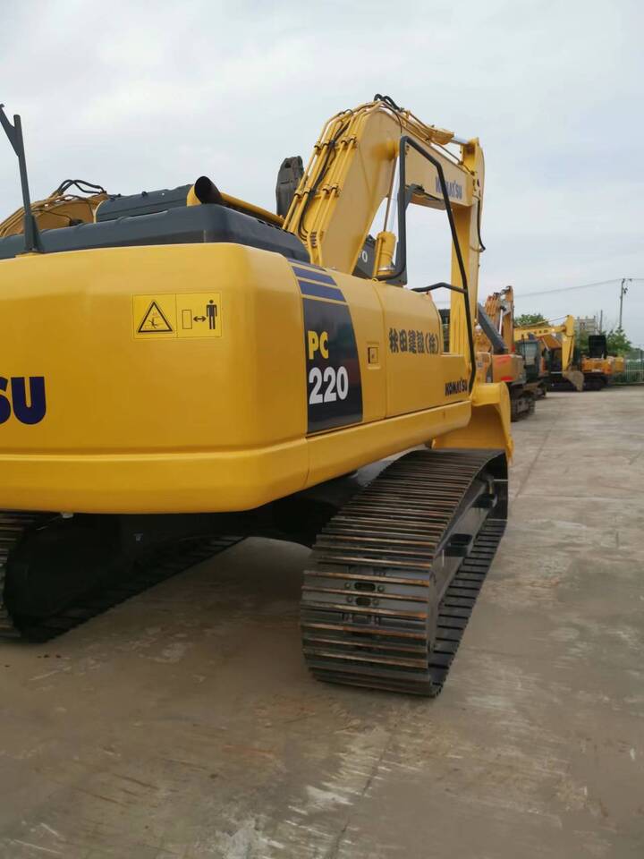 Komatsu PC220-8 - Escavadora de rastos: foto 3 Komatsu PC220-8 - Escavadora de rastos: foto 3