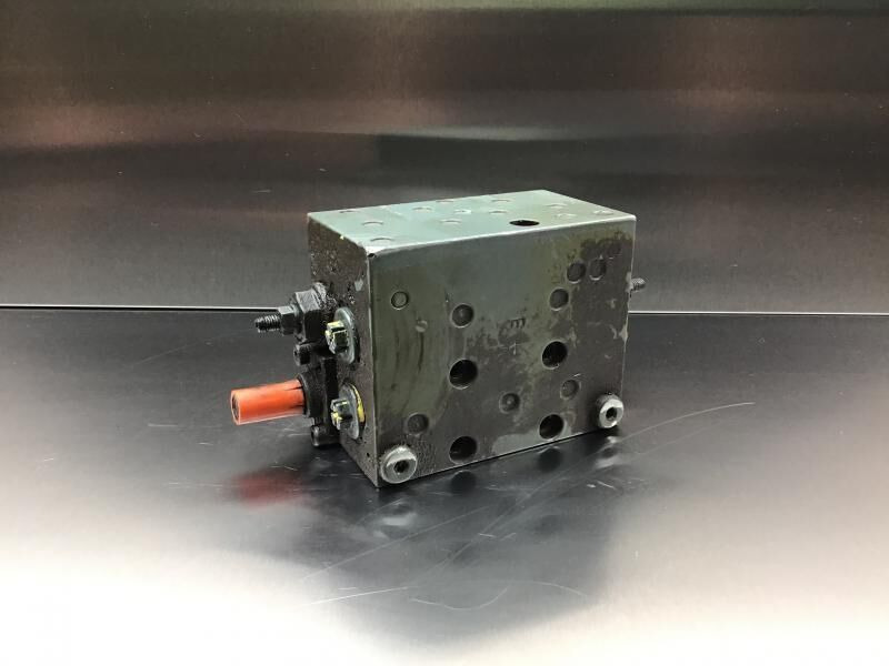 Liebherr A900C Li / A932 Li / A934 Li - Hidráulica: foto 2 Liebherr A900C Li / A932 Li / A934 Li - Hidráulica: foto 2