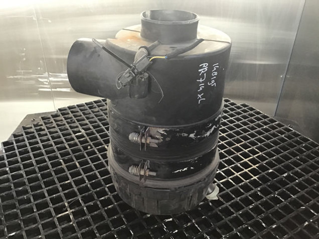 Liebherr Air Filter - Sistema de admissão de ar: foto 2 Liebherr Air Filter - Sistema de admissão de ar: foto 2