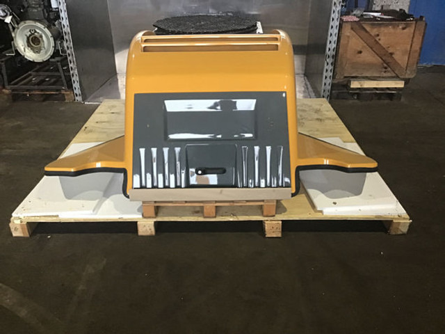 Liebherr Engine Hood - Capô: foto 2 Liebherr Engine Hood - Capô: foto 2