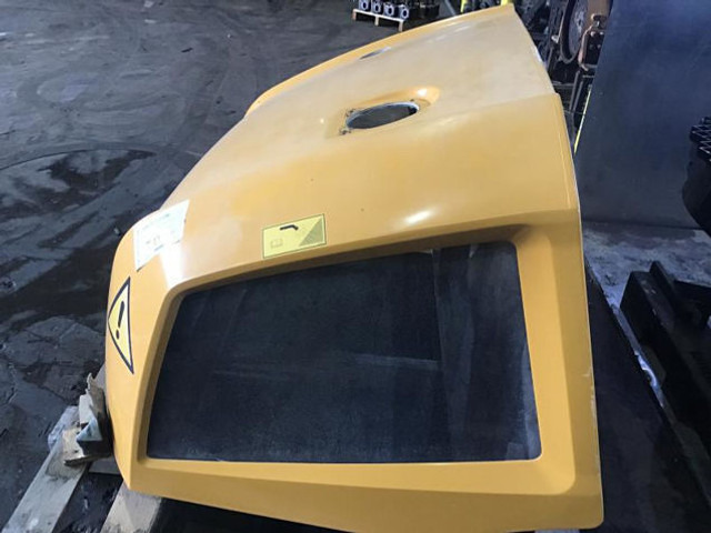 Liebherr Engine Hood - Capô: foto 1 Liebherr Engine Hood - Capô: foto 1