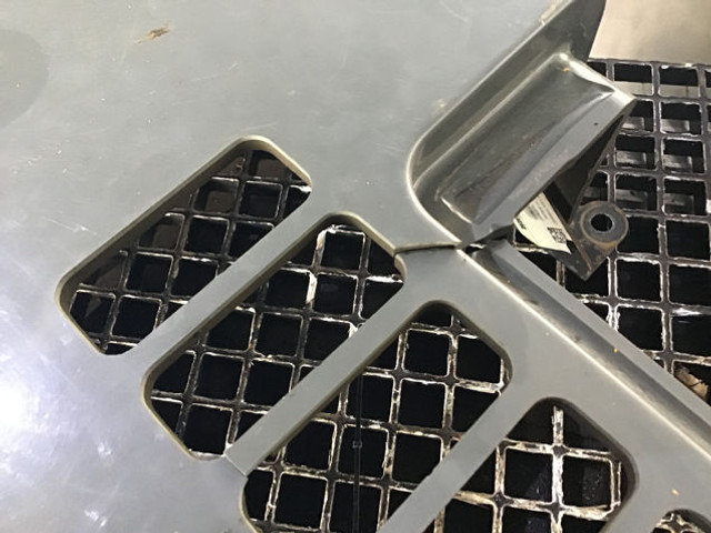 Liebherr Engine Hood Small - Capô: foto 2 Liebherr Engine Hood Small - Capô: foto 2