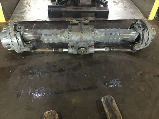 Liebherr Front Axle - Eixo e peças: foto 2 Liebherr Front Axle - Eixo e peças: foto 2