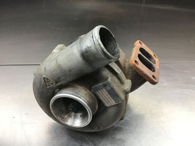 Liebherr K27 - Turbocompressor: foto 1 Liebherr K27 - Turbocompressor: foto 1