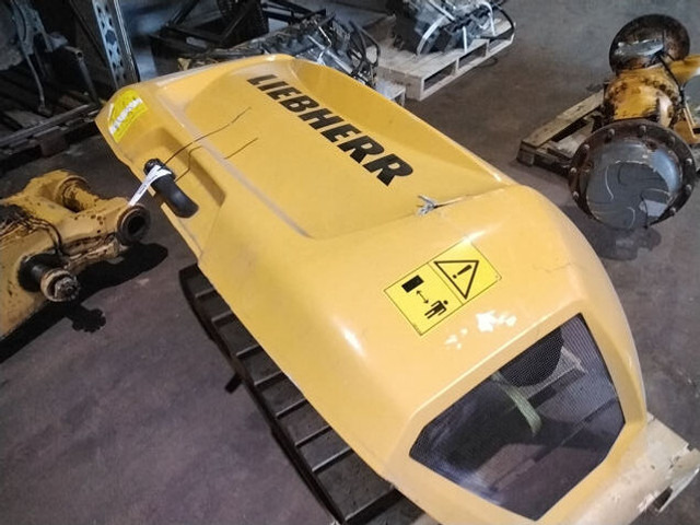 Liebherr L506 / L508 - Capô: foto 3 Liebherr L506 / L508 - Capô: foto 3