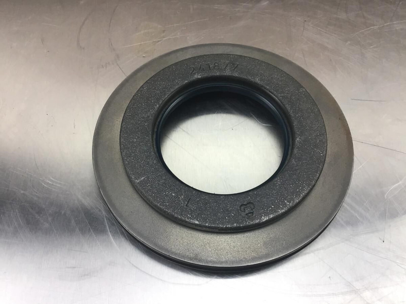 Liebherr L551 - Caixa de câmbio: foto 3 Liebherr L551 - Caixa de câmbio: foto 3