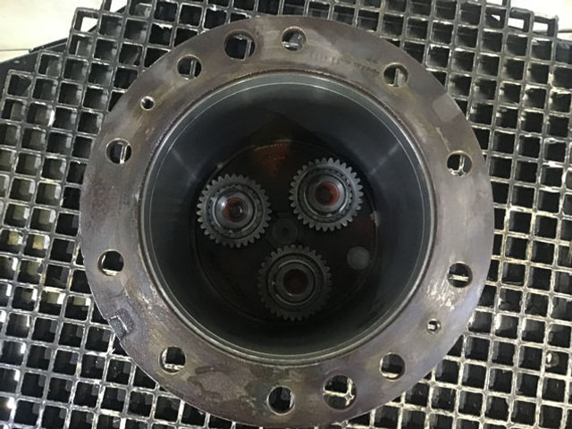 Liebherr Planetary Carrier - Suspensão: foto 3 Liebherr Planetary Carrier - Suspensão: foto 3