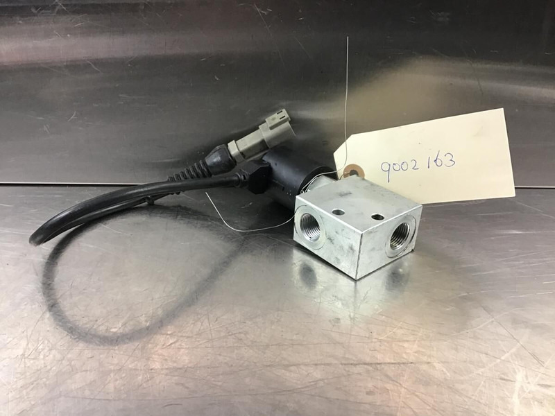 Liebherr R914HDSL / R914B / R916 SLC / R922 SLC / R924HDSL / R924 / R924 B / R924 C / R924 COMPACT / R926 LC / R926 / R930 - Válvula: foto 2 Liebherr R914HDSL / R914B / R916 SLC / R922 SLC / R924HDSL / R924 / R924 B / R924 C / R924 COMPACT / R926 LC / R926 / R930 - Válvula: foto 2