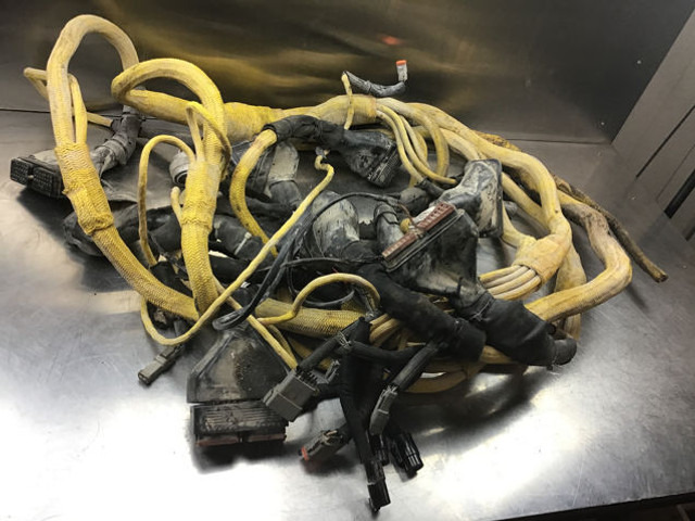 Liebherr R966 HD - Cables/ Wire harness: foto 2 Liebherr R966 HD - Cables/ Wire harness: foto 2