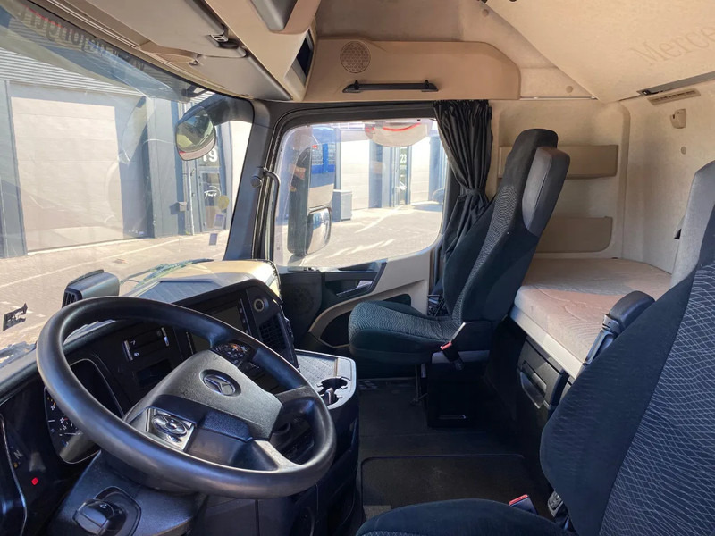 Tractor Mercedes-Benz Actros 1945 / StreamSpace / Hydraulic / Automatic: foto 7