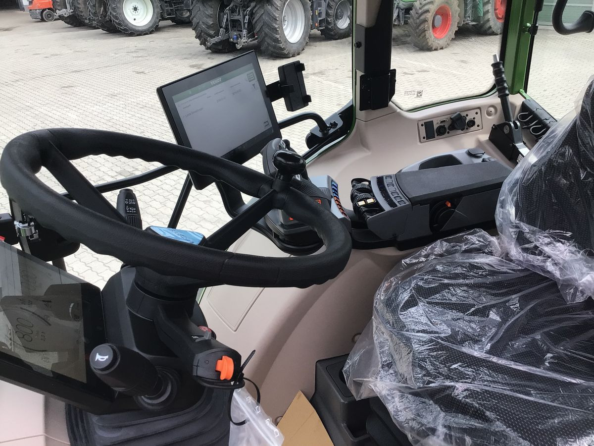 Fendt 211 Vario (FendtONE) - Trator: foto 5 Fendt 211 Vario (FendtONE) - Trator: foto 5