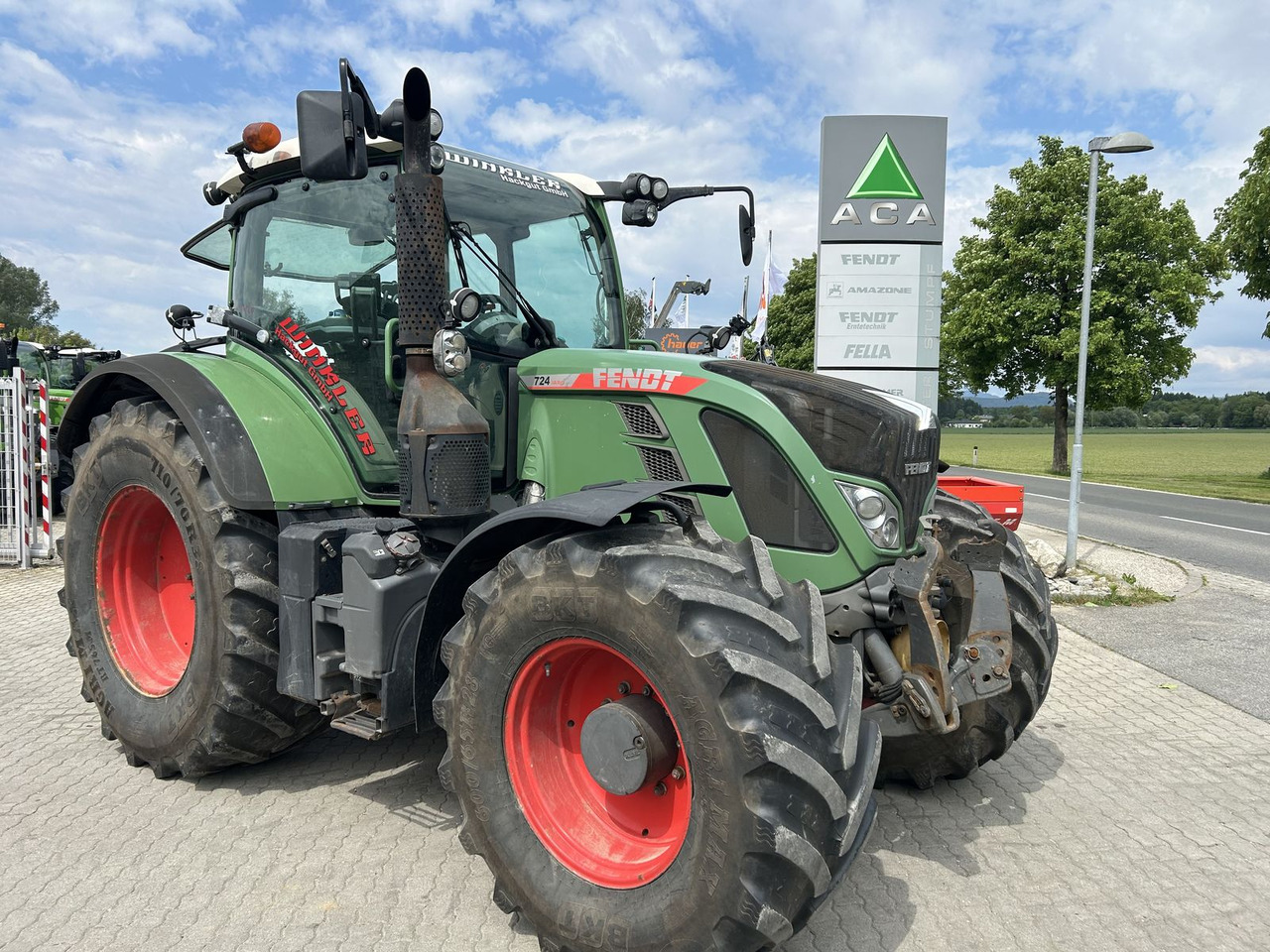 Fendt 724 Vario - Trator: foto 1 Fendt 724 Vario - Trator: foto 1