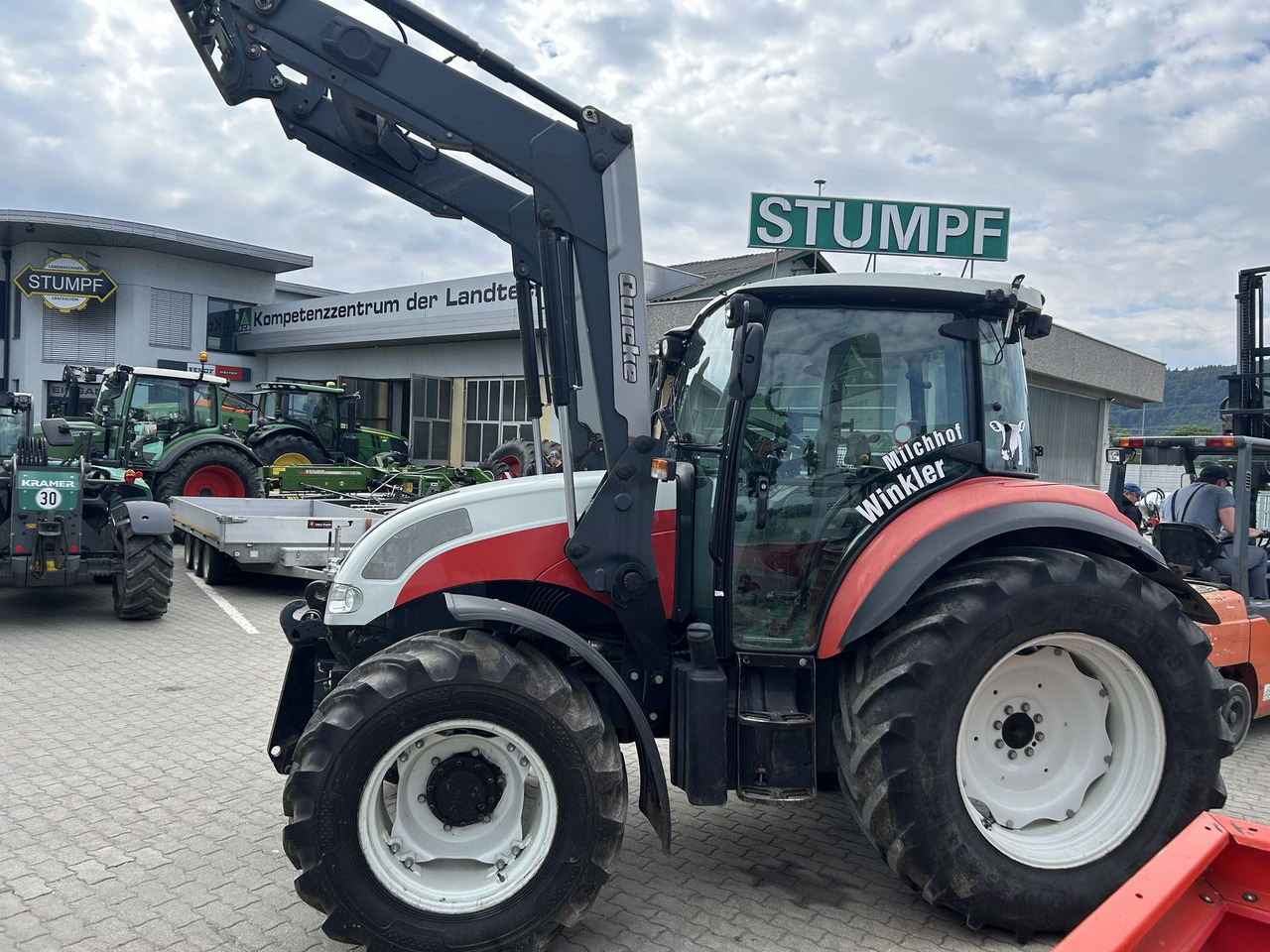 Steyr 4105 Kompakt ET Basis - Trator: foto 4 Steyr 4105 Kompakt ET Basis - Trator: foto 4