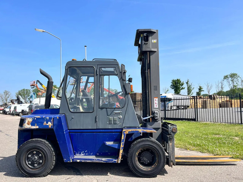 Caterpillar DP70 - Empilhadeira a diesel: foto 1 Caterpillar DP70 - Empilhadeira a diesel: foto 1